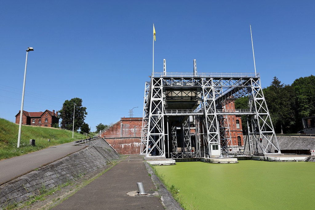 Scheepsliften belgie kabellift van Strepy-Thieu scheepslift 1 2 3 4 hellend vlak van Ronquieres Houdeng Goegnies Aimeries historisch Canal du Centre Bracquegnies hdr